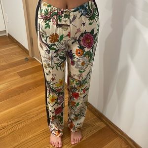 Gucci silk floral pants size 38